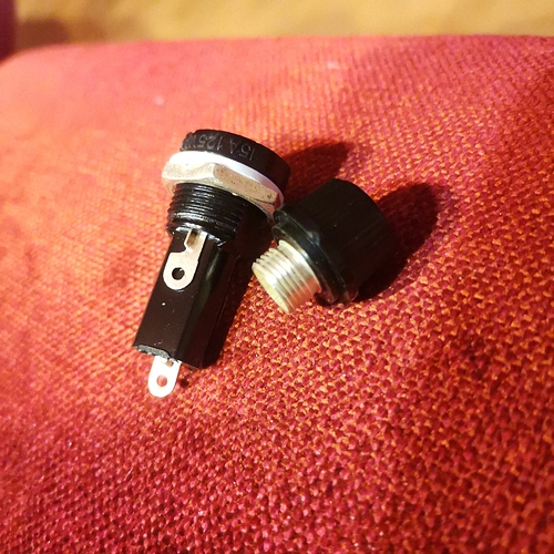 15836005147321450401385204063037