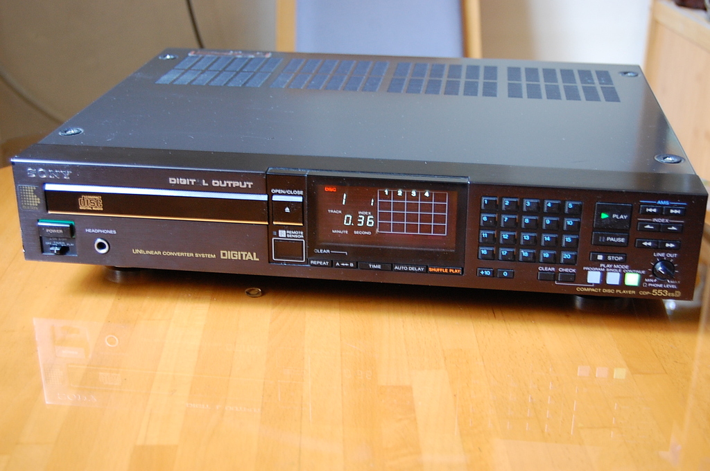 CD проигрыватель Sony CDP-553ESD - Цифровые источники - DA Stereo