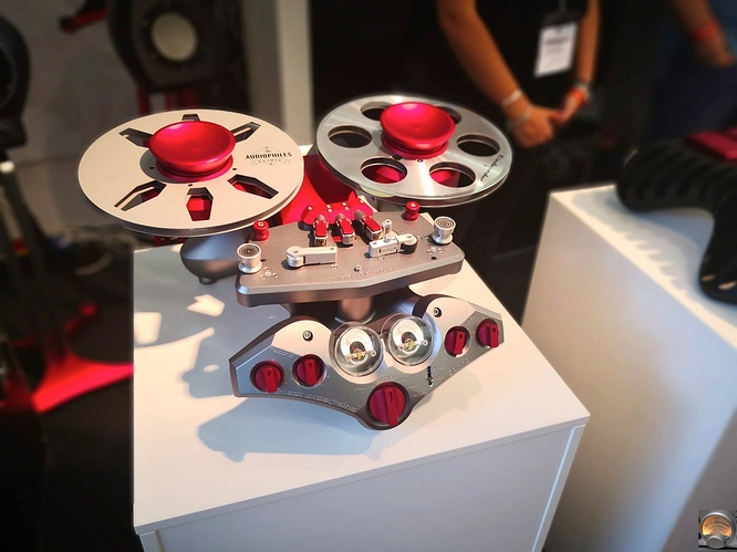 32257662_896788850524053_3542367460986454016_o