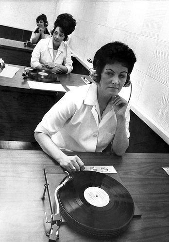 Women-checking-the-quality-of-the-records-at-the-RCA-record-plant-in-Washington-in-July-1971-The-women-have-to-listen