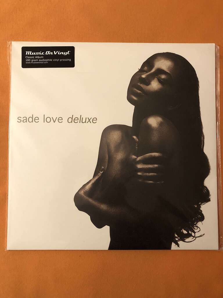 ПРОДАНО Продам LP: Sade Love Deluxe.