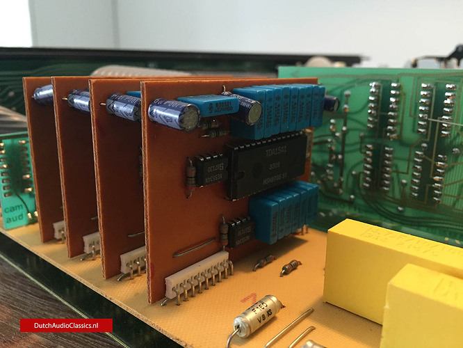 Cambridge-Audio-CD2-032
