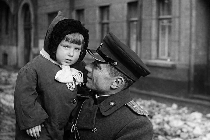 4D2A1700-17CB-49C2-AFEB-F270AFD11F74