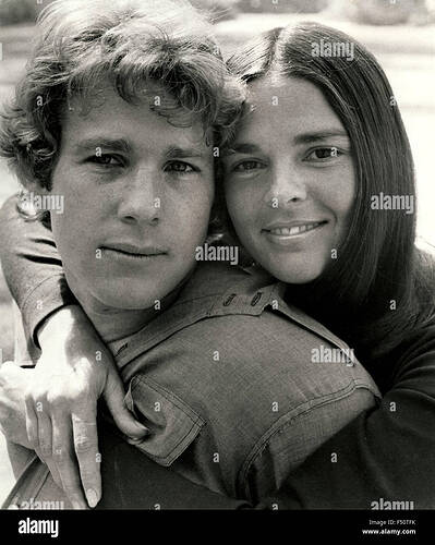 the-actors-eli-macgraw-and-ryan-oneal-in-a-scene-from-the-movie-love-F50TFK