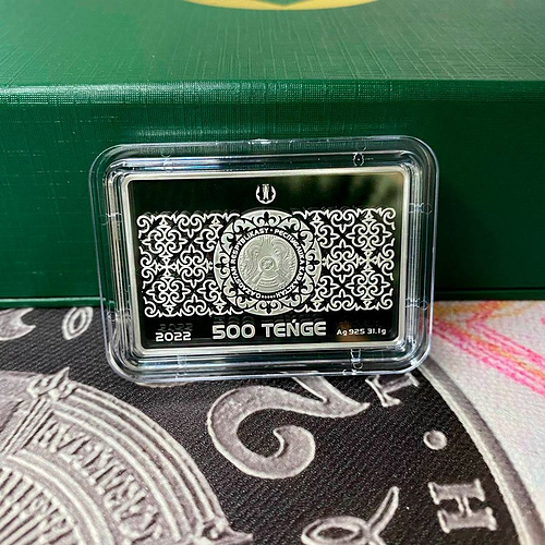 Монета Batyr в капсуле решка