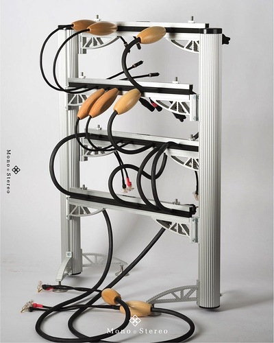 Solid_Tech_Cable_Rack_review_matej_isak_mono_and_stereo_2021_2022_2023_00001