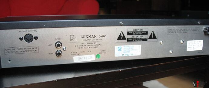 1938335-fa27877c-a-sounding-luxman-d103-and-cds