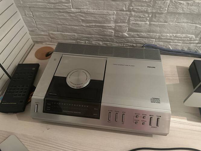 Philips CD100 photo