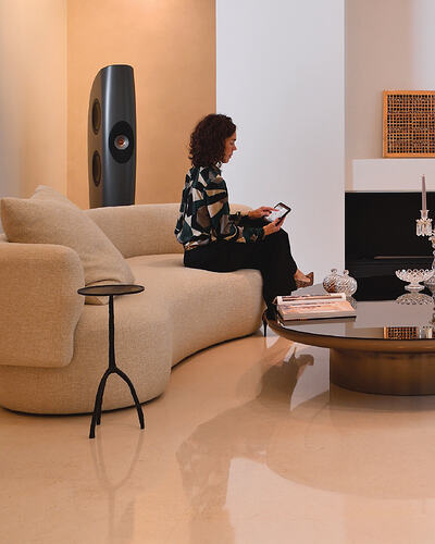 hautefidelitemag_3820169759850056271's2026-2-3-16.56.455 story