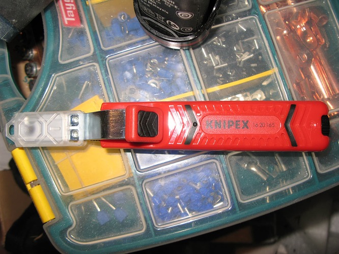 4E45B2C7-9A94-4737-A0F2-38D113DE84BE