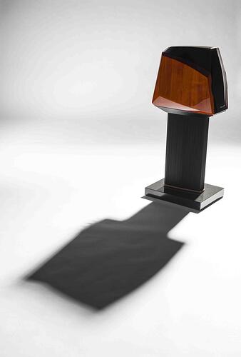 244_INdNews_Sonus_faber_Extrema_on WhiteSM