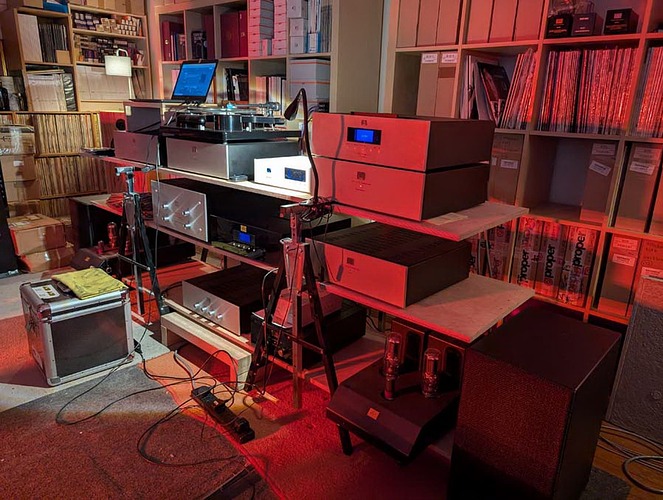 Audio-Note-UK-Visit-Oscar-64