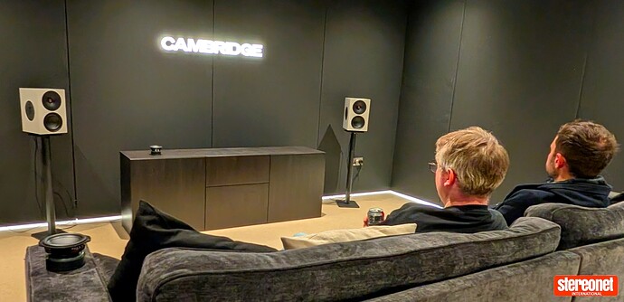 melomania_listening_room_LR_streaming_speaker_system_demo