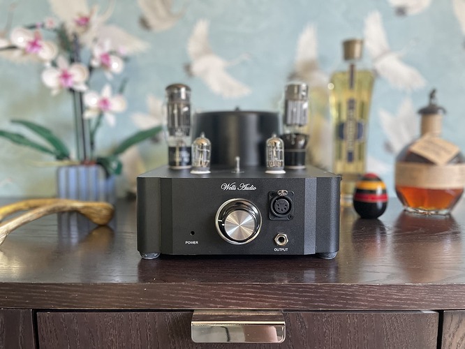 на самом деле там 4 pin XLR