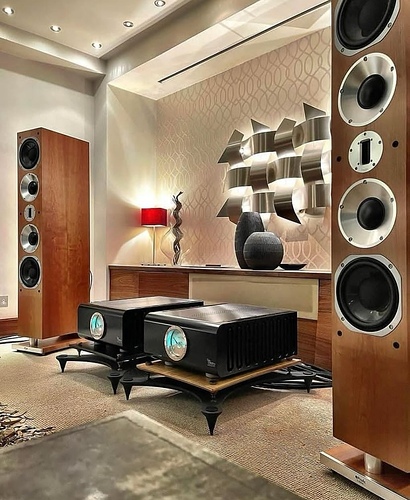 Screenshot_20240204_203434_com.gbox.com.instagram.android_edit_34859194723836