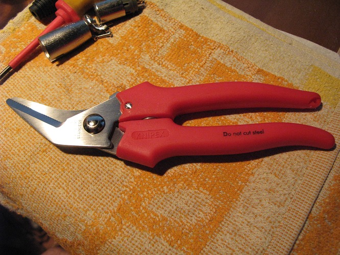 6DD61366-7D4C-4080-AA3E-75E9F3066981