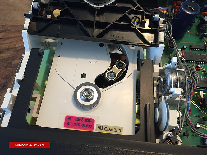 Cambridge-Audio-CD2-044