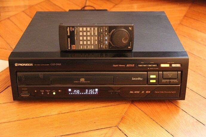 Pioneer CLD-D925