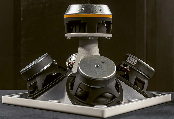 Reflector_SquareTwo_02-s092rgZvvgppdyw4vPrggjocrZefUm1r