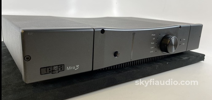 rega-mira-3-integrated-amp-with-mm-phono-section-amplifier-466
