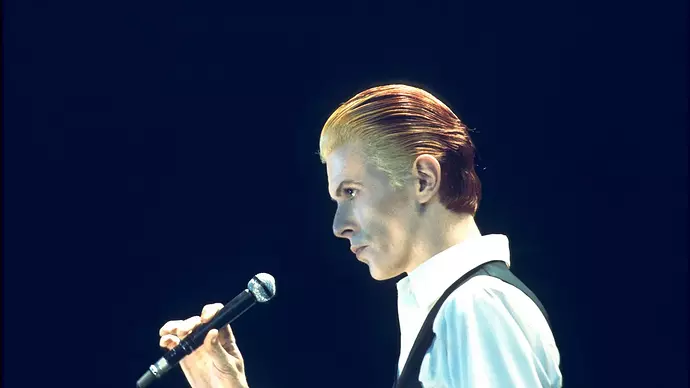 Larson-Growing-Up-with-David-Bowie