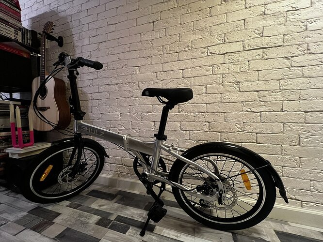 photo_5289772122685250477_y