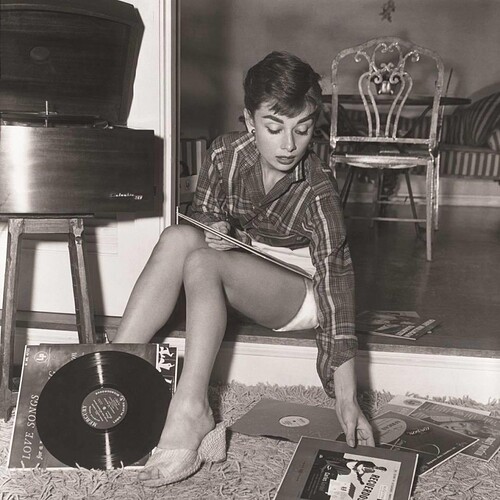 Audrey Hepburn1