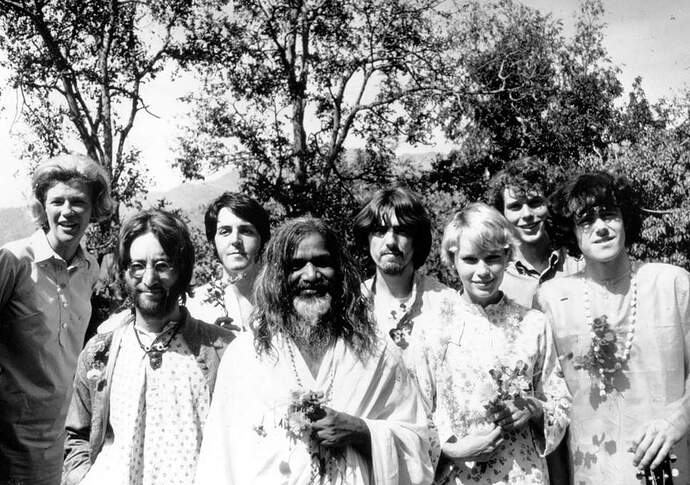 beatles-india-maharishi