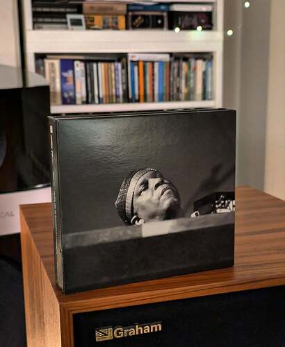 oscar_listening_room_3806480605723418242