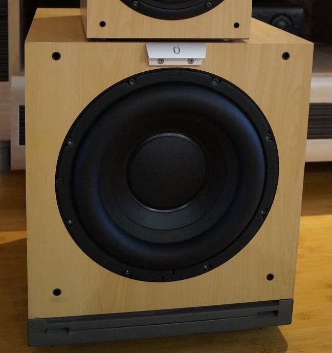 Сабвуфер BOWERS WILKINS ASW 700