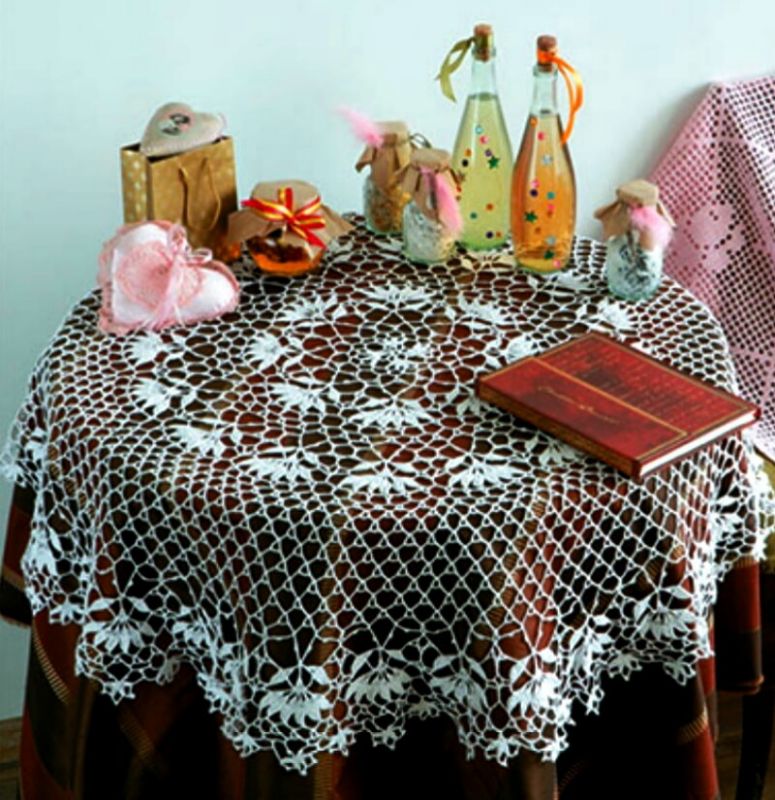 скатерти на стол вязанные крючком. скатерти на стол вязанные крючком. вязаные скатерти. скатерти на стол вязанные крючком. вязаная круглая скатерть.
