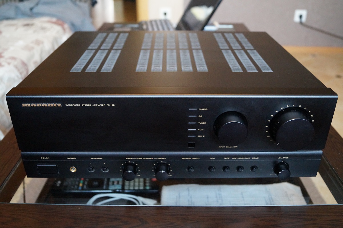 Marantz усилитель купить. Marantz PM-62. Marantz PM 62 С пультом. Marantz pm8200. Усилитель Маранц стрелочник.