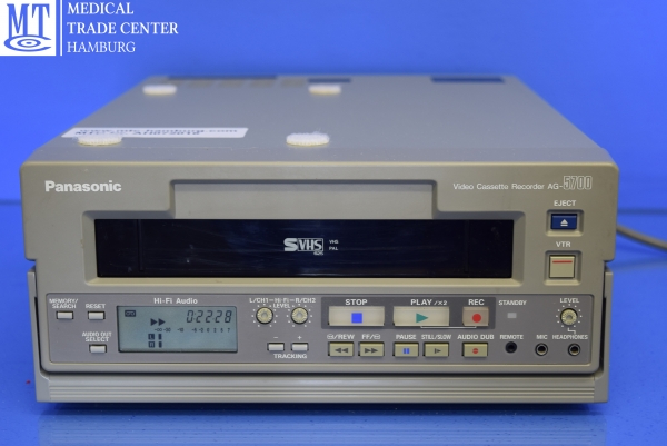 Panasonic%20AG-5700%20S-VHS%20Videorecorder%20-01