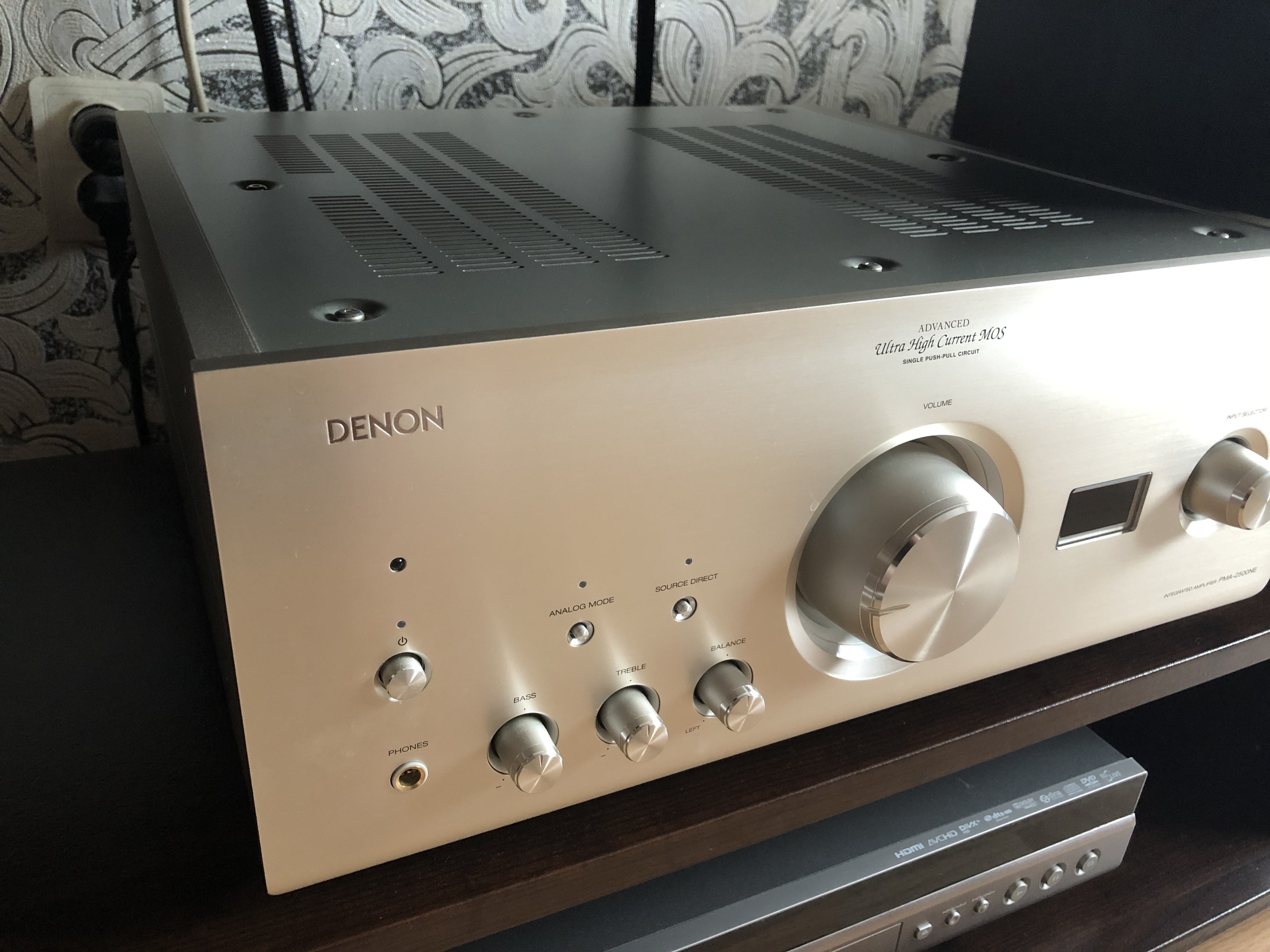 Купить усилитель денон. Denon PMA-2500ne. Денон 2500 усилитель. Denon 2500ne. Усилитель Denon 2500ne.