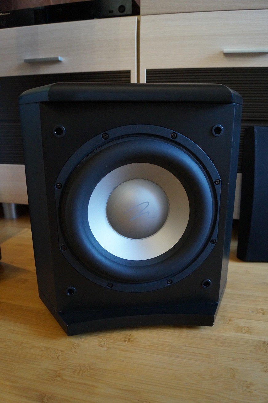 Martin logan grotto i top