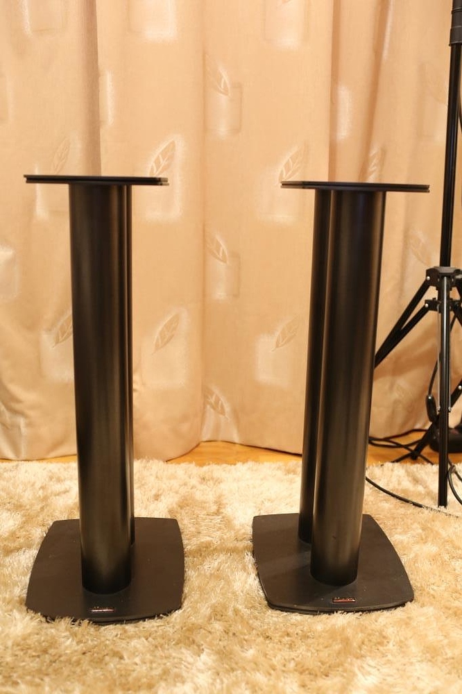 dynaudio stand 4