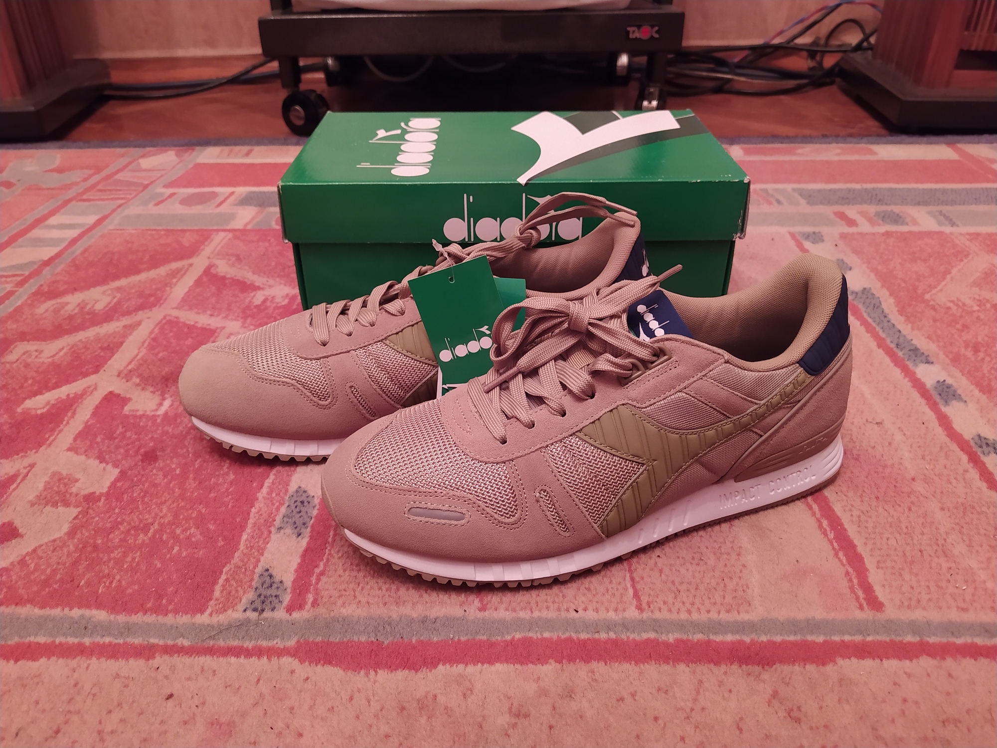 Diadora Lightning Bolt DA Stereo
