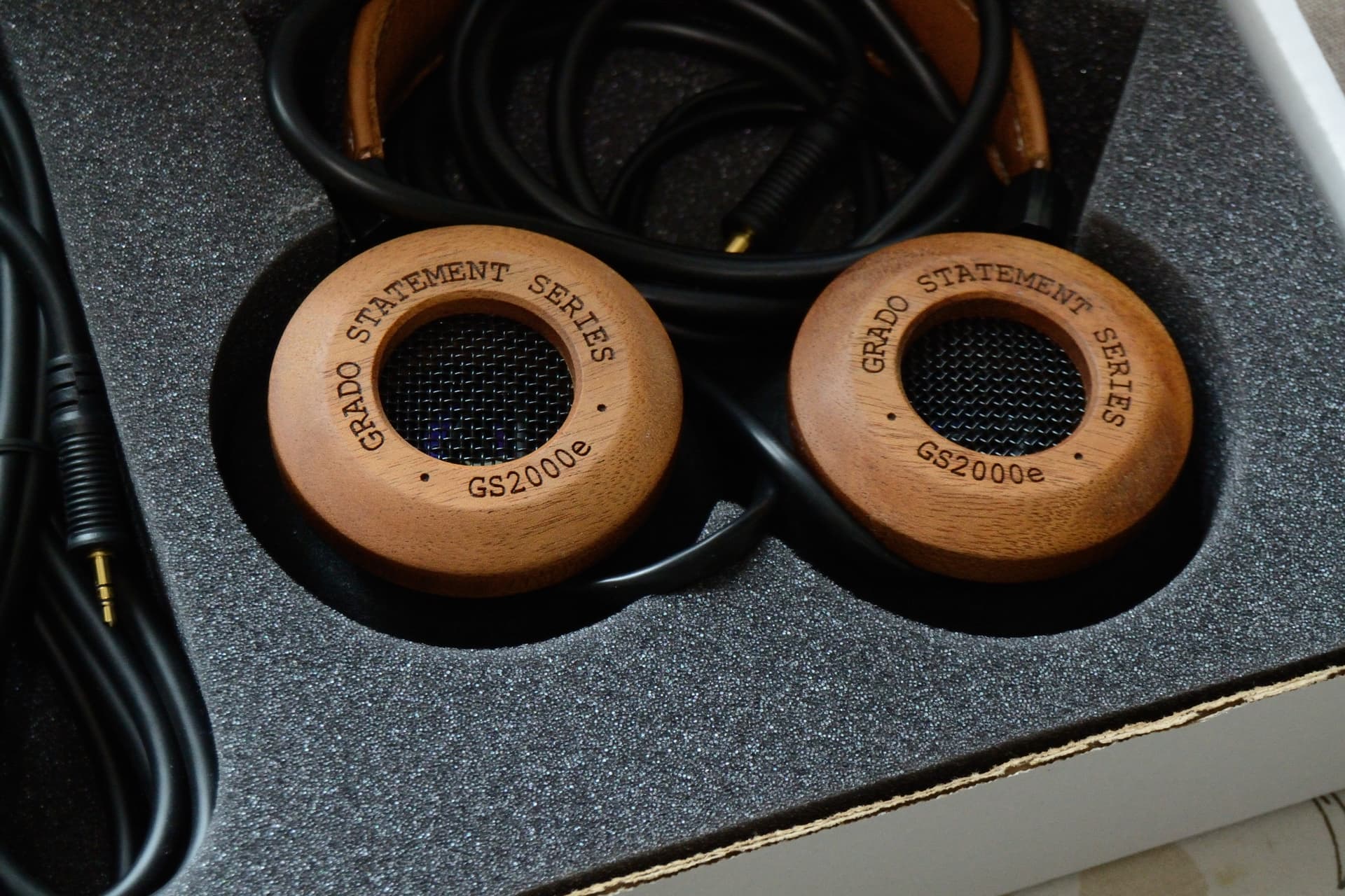 Gs 2000. Grado gr8. grado картинка. наушники grado gs2000e.