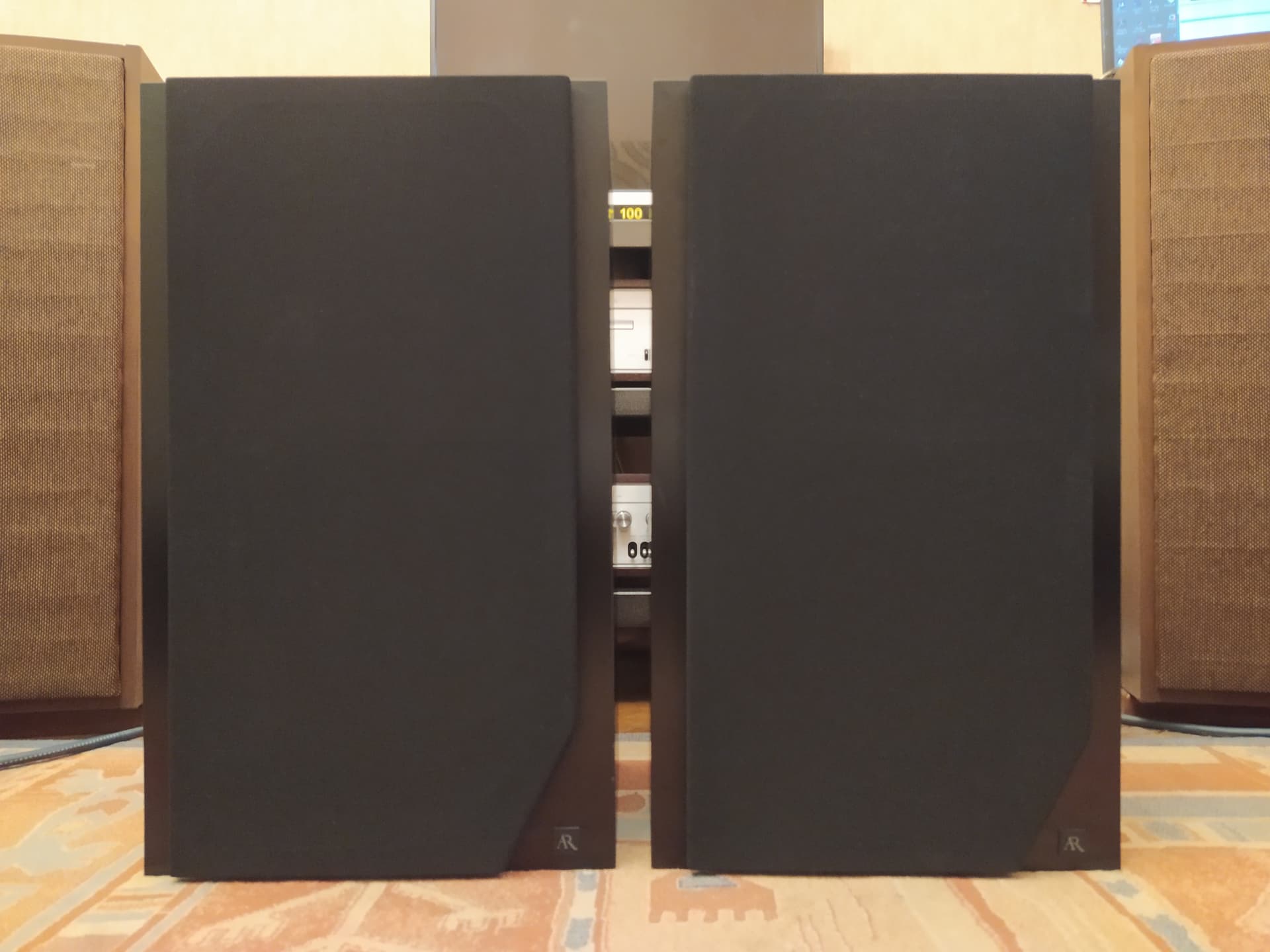 Acoustic Research AR-303 - МАРКЕТ - DA Stereo