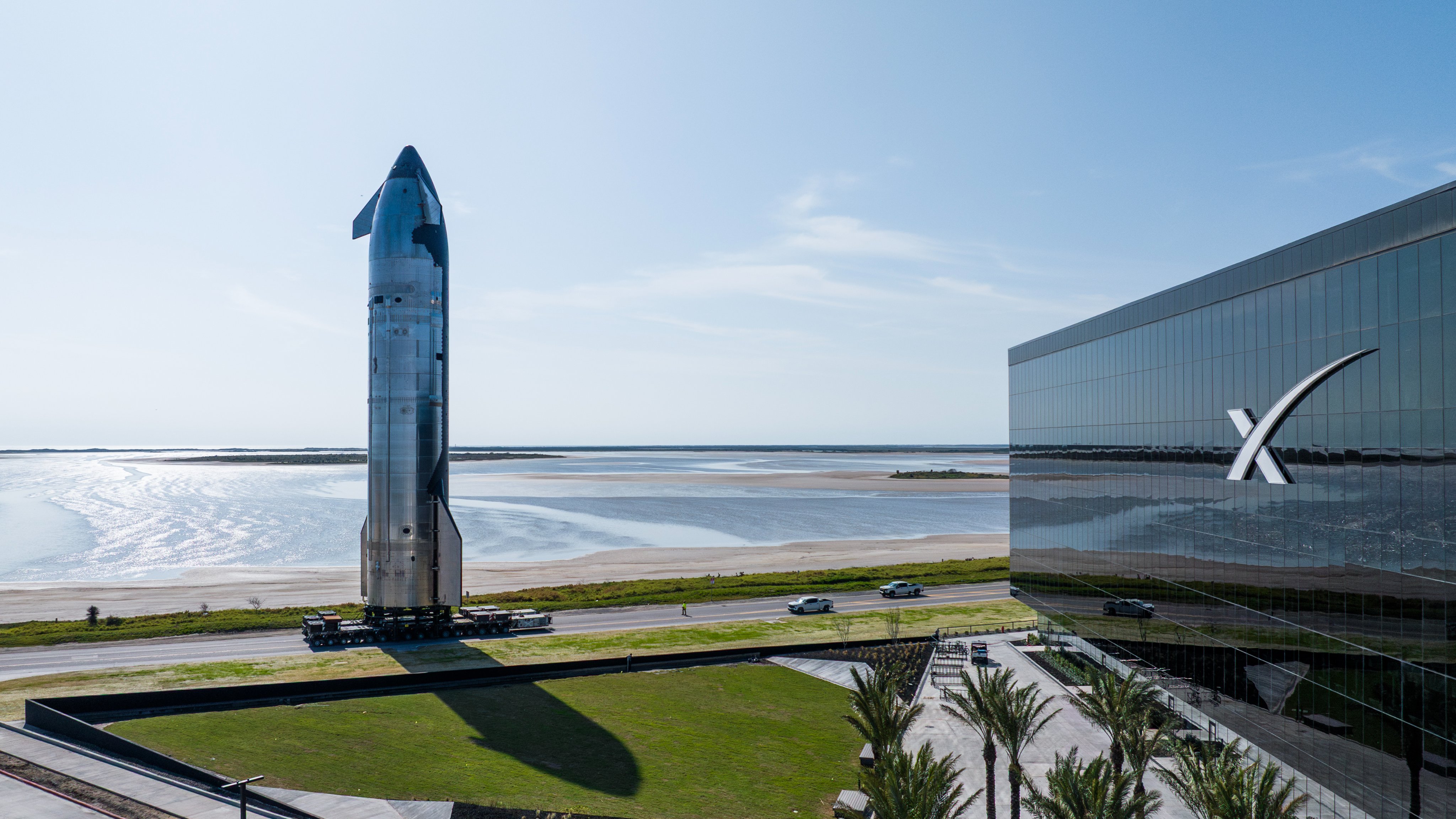 SpaceX возвращает Starship S40 на базу для подготовки к Flight 13