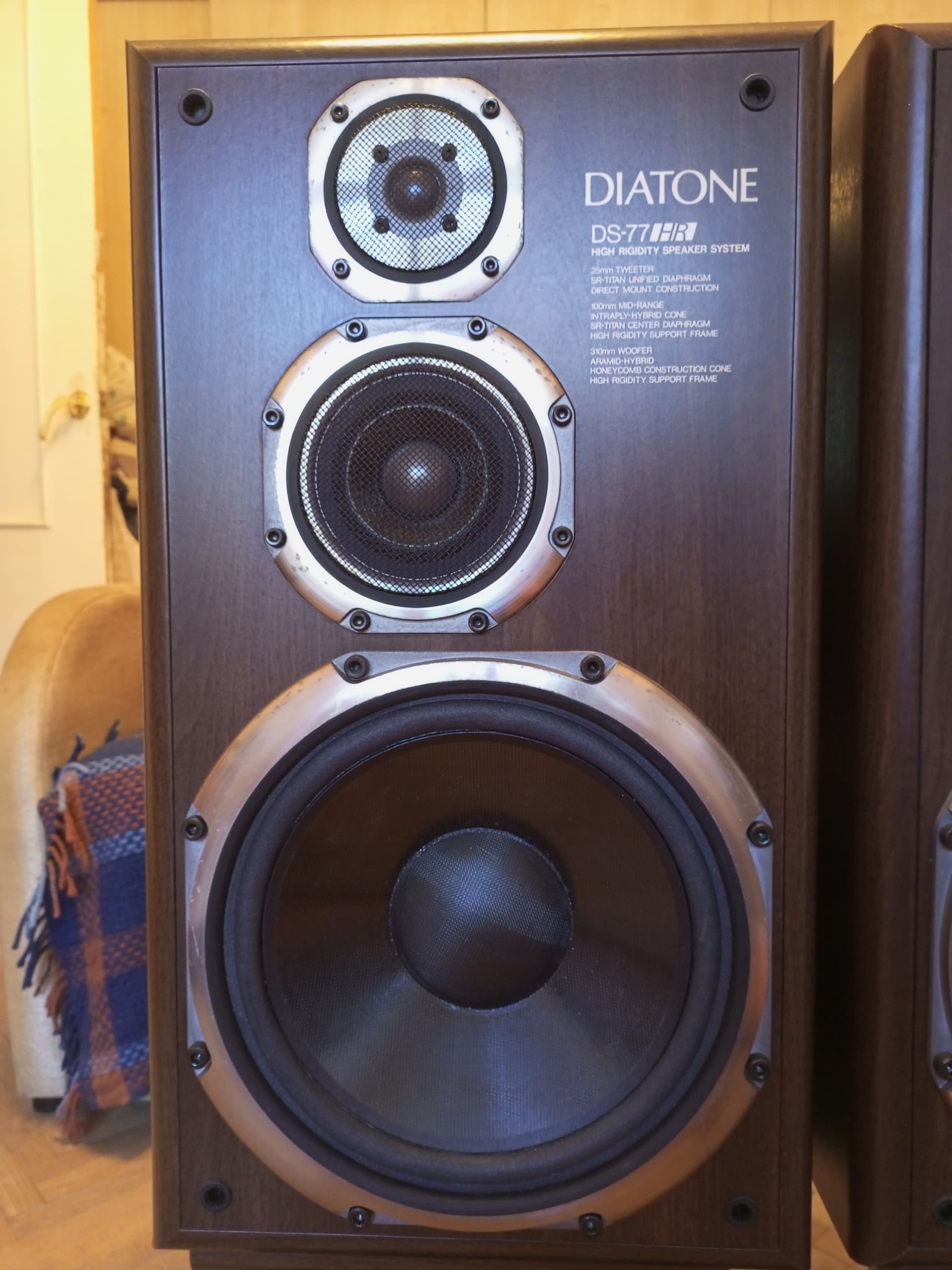 DIATONE  DS-77 HR  L(左）側 DIATONE DS-77HRの中古品を入荷いたしました。 - OTAIAUDIOのブログ